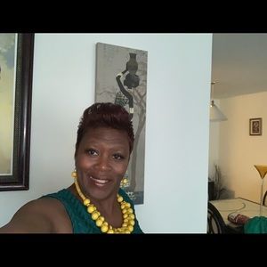 Meet your Posher, Monika